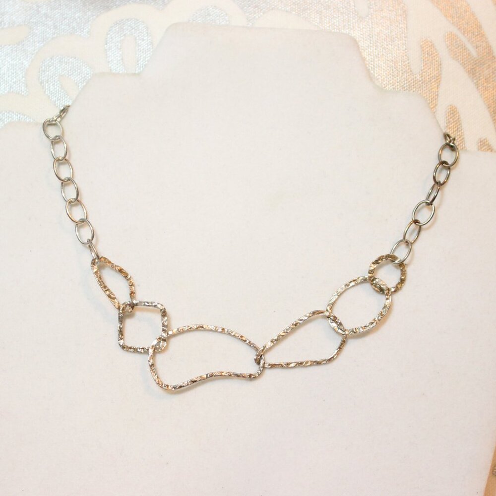 Sterling Silver Interlocking Hammered Metal Loopy… - image 1